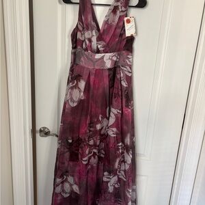 Elegant Floral Maxi Dress in Purple and Gray